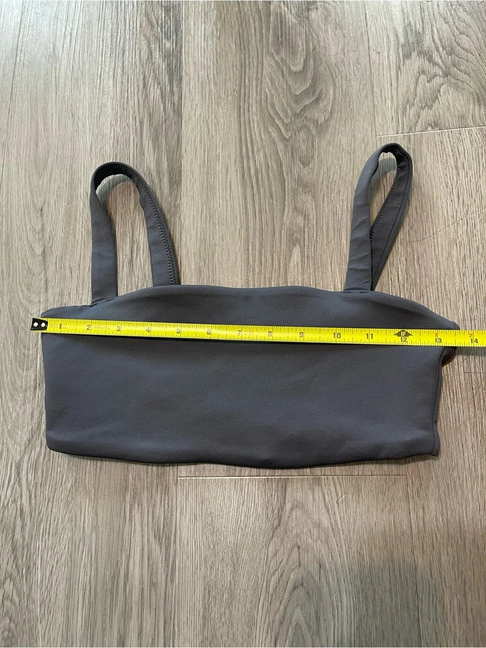 Vuori evolve square neck sports bra